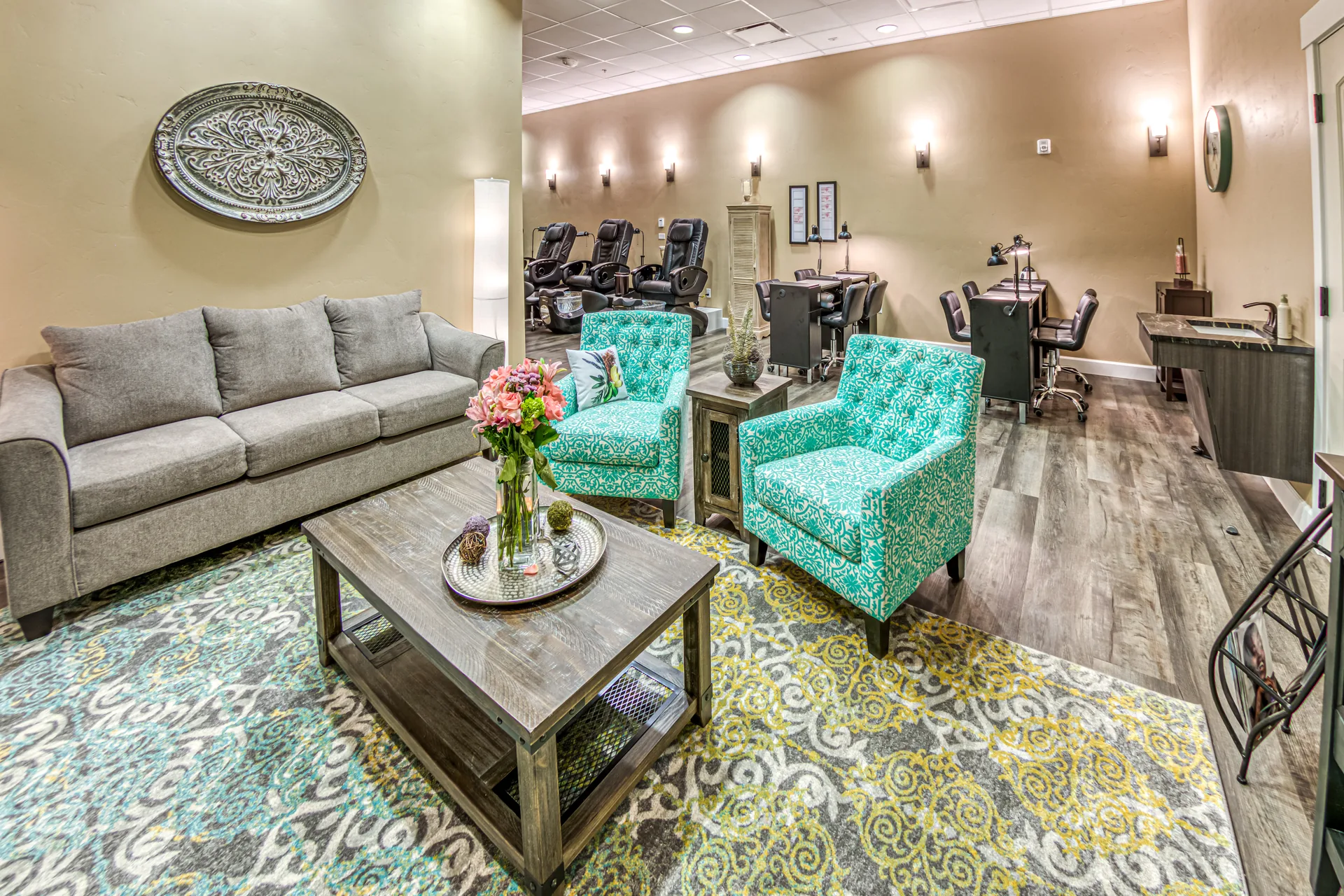 Comfortable armchairs in Avalon's relaxing day spa lounge